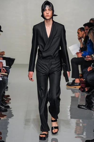 Look 29